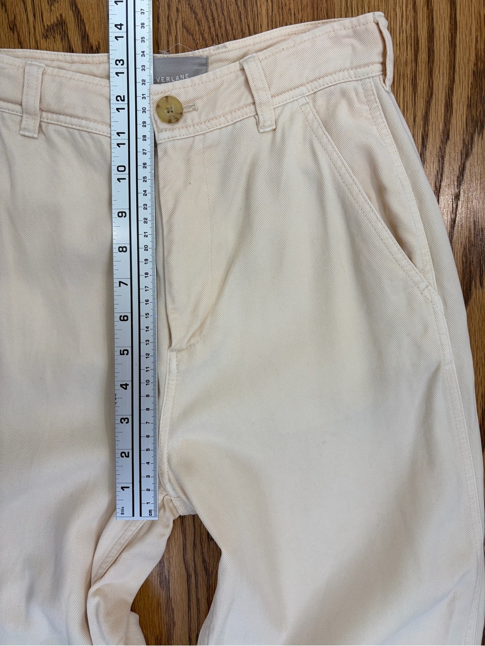 Everlane The Utility Barrel 100% TENCEL™ Lyocell Cream High-Waist Pants (00) - Picture 5 of 9